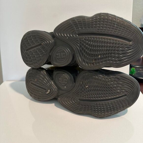 Adidas Harden, Vol 4 basketball shoe - Picture 3 of 6